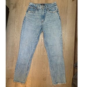 Abercrombie & Fitch Mom Jean High Rise  25/0r CL